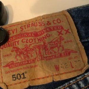 LEVI'S 501 CLASSIC FIT 42X32